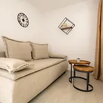 Sentic Daire Neum