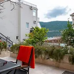 Sentic * Neum