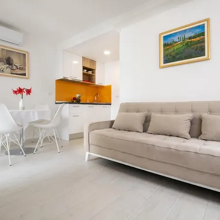 Sentic Apartment *