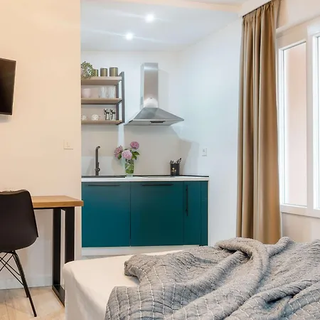 Apartment Sentic